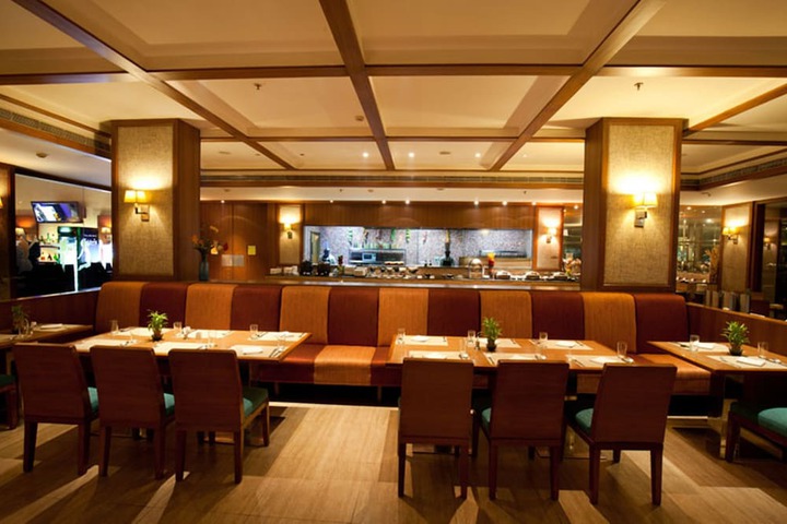 Dining 54 of 90