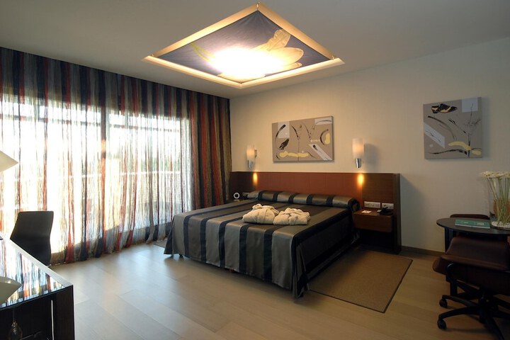 Room 7 of 50