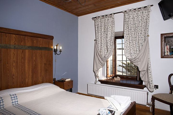 Room 5 of 51