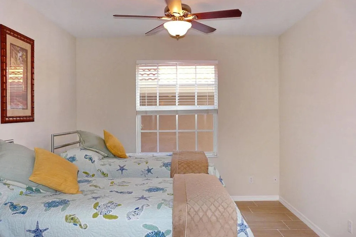 Room 5 of 18