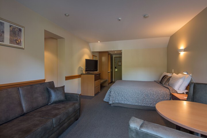 Room 3 of 54