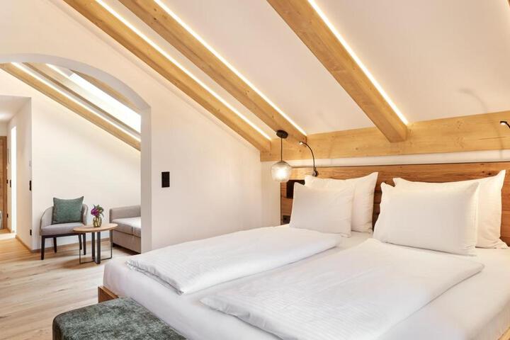 Room 15 of 78