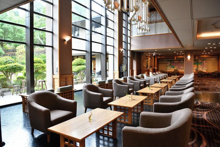Entrance & Lobby