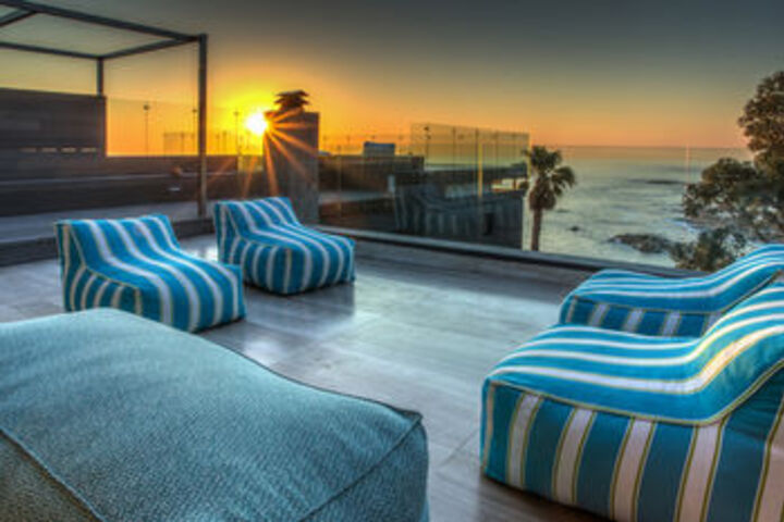 Sundeck 68 of 74