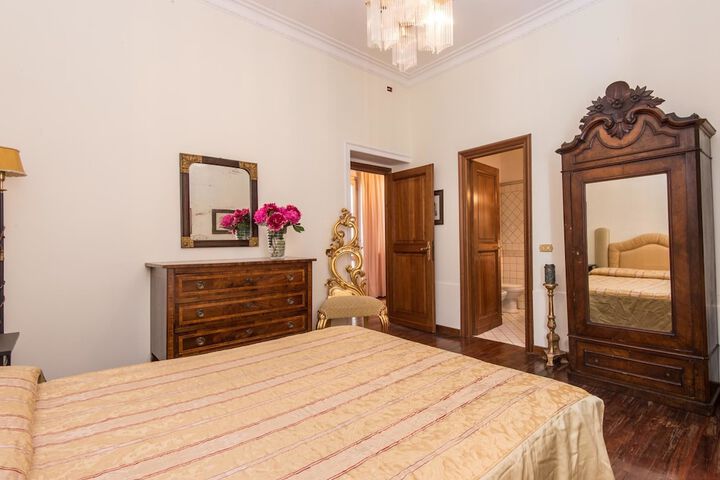 Room 10 of 54