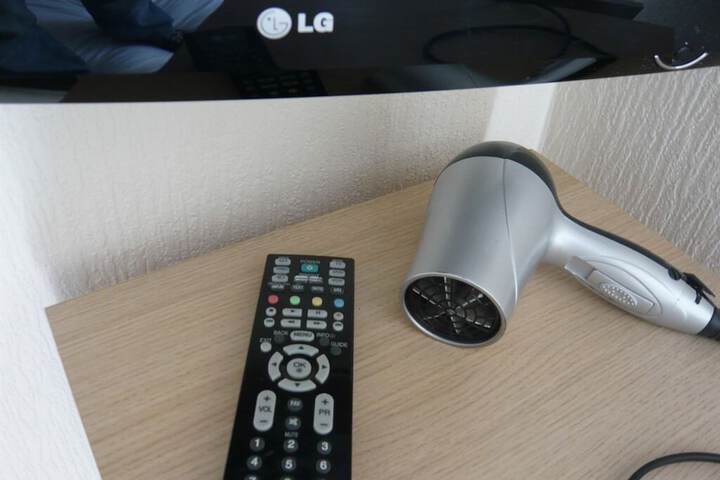 Iron/ironing board