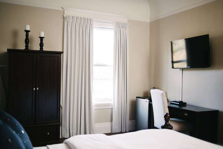 Room 3 of 47