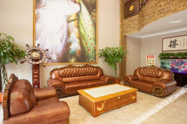 Hotel Interior 10 of 28
