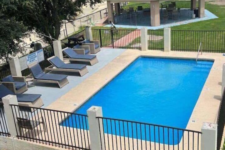 Hotel 16 of 16