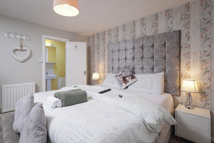 Room 14 of 27