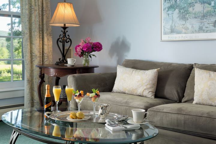 Dining Photos