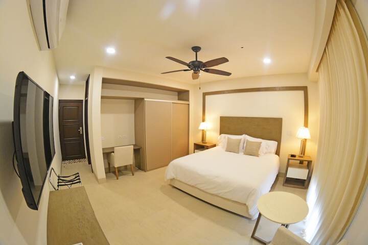 Room 7 of 30