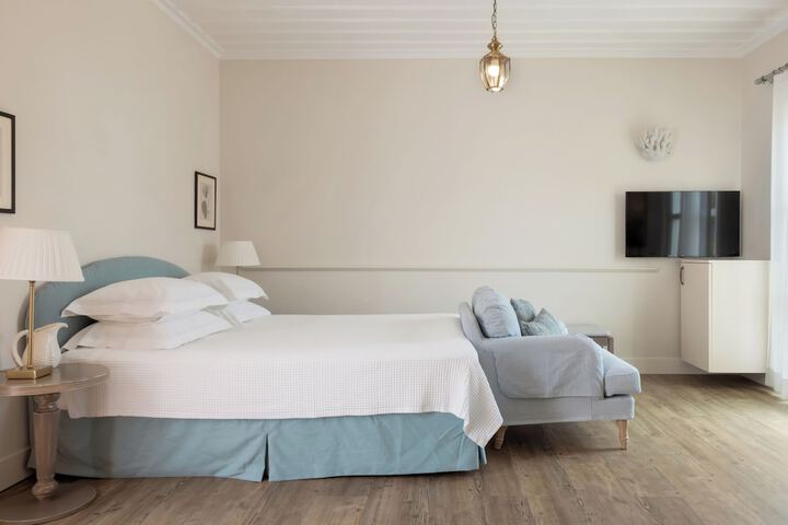 Room 103 of 147