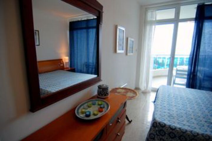 Room 8 of 26