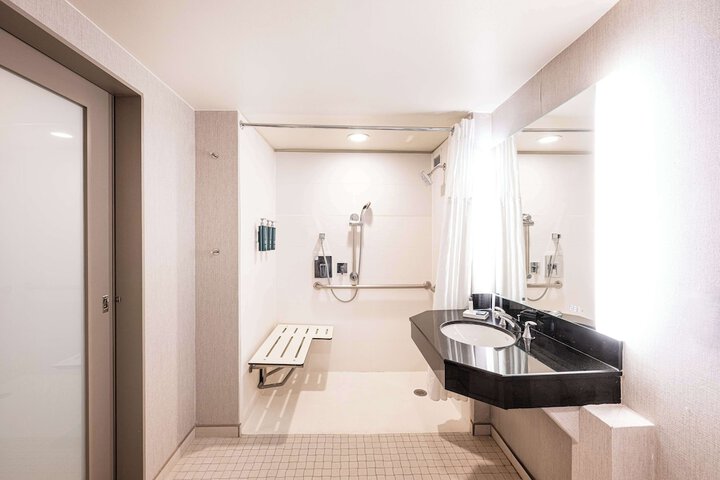 Bathroom shower