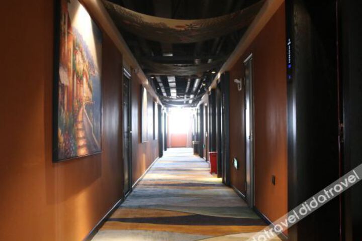 Hotel Interior 6 of 22