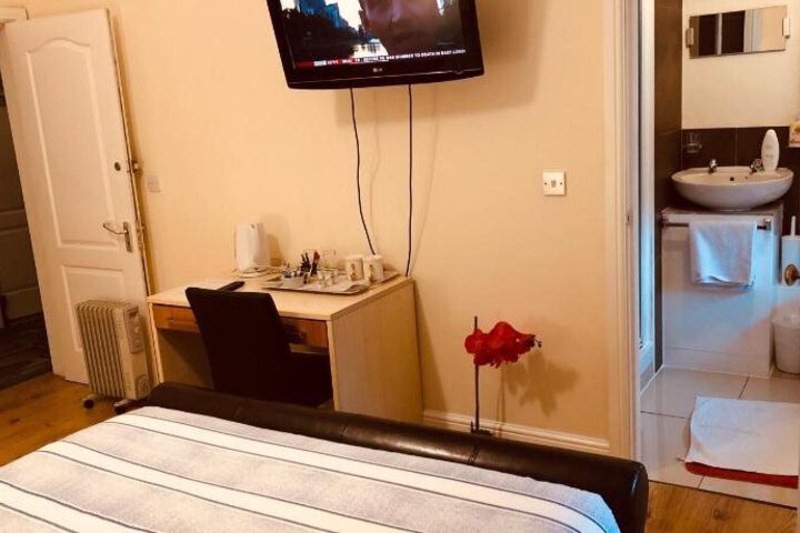 Photo 18