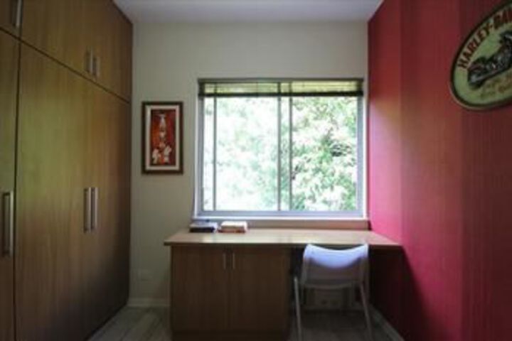 Room 28 of 43