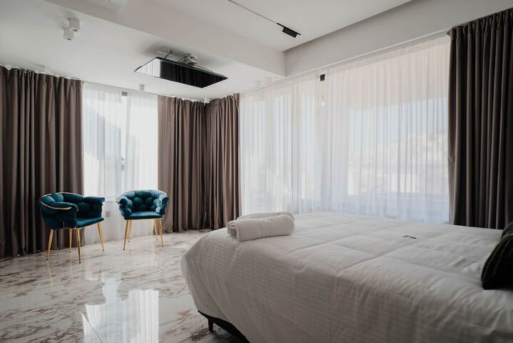 Room 38 of 117