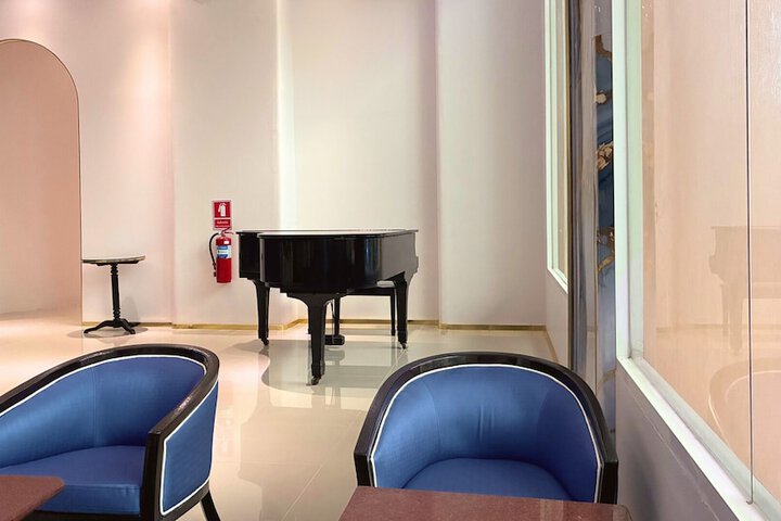 Hotel Interior 9 of 78