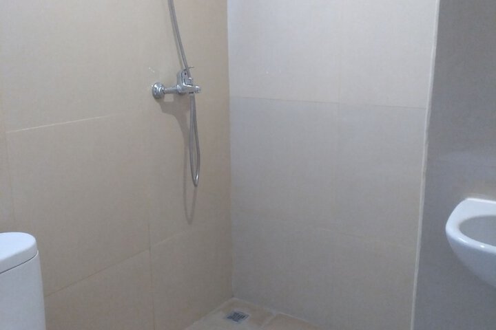 Room 8 of 10
