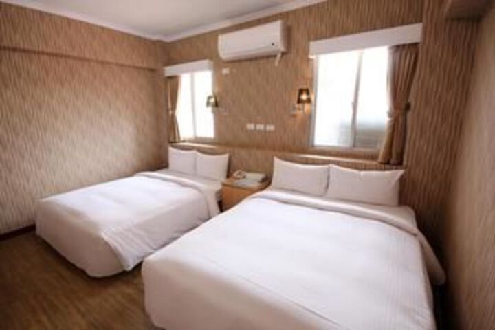 Room 12 of 22