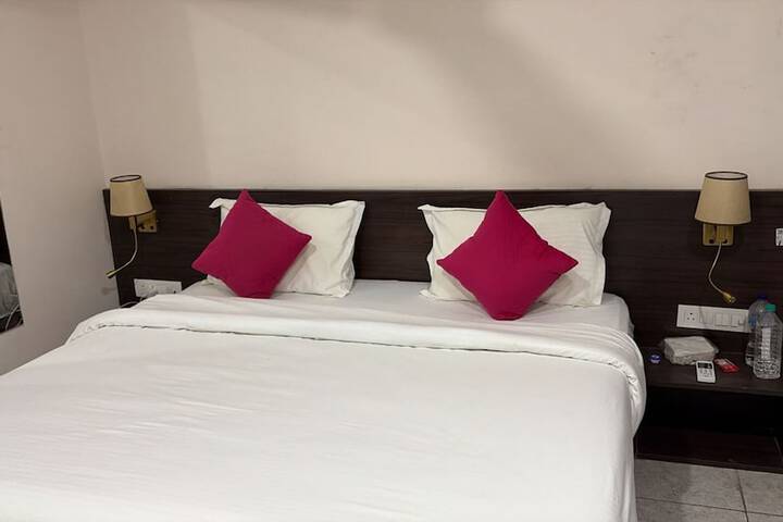 Room 10 of 44