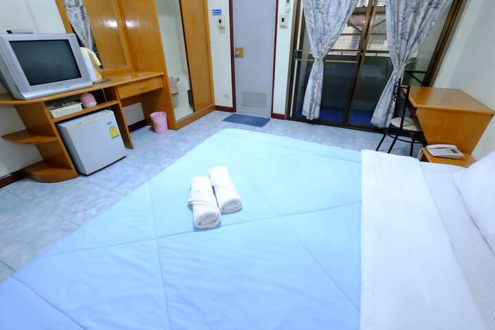 Room 3 of 19