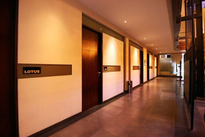 Room 6 of 36