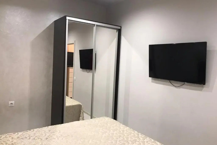 Room 28 of 32