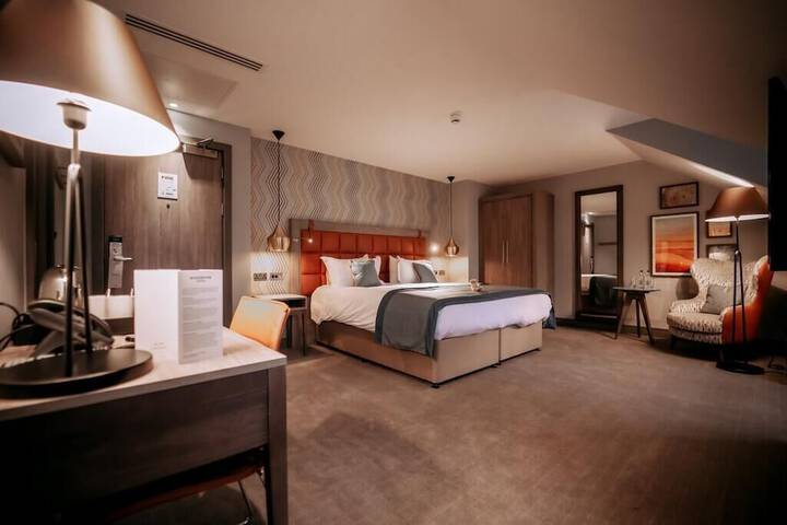 Room 15 of 43