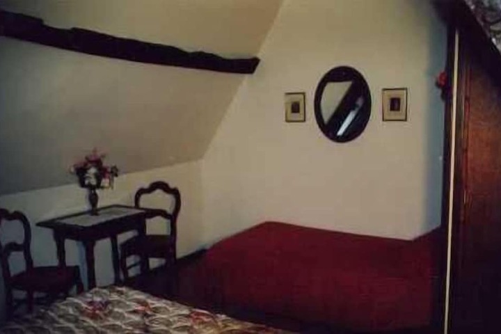 Room 8 of 36