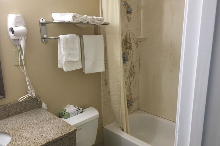 Room 20 of 35