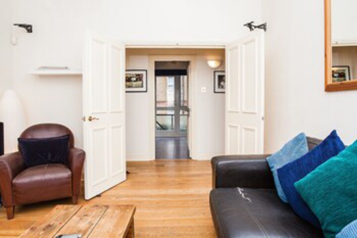 Room 14 of 27