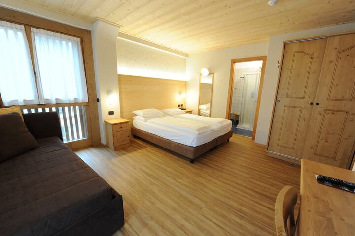 Room 12 of 44