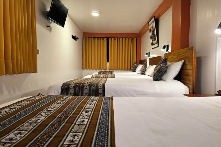 Room 17 of 28