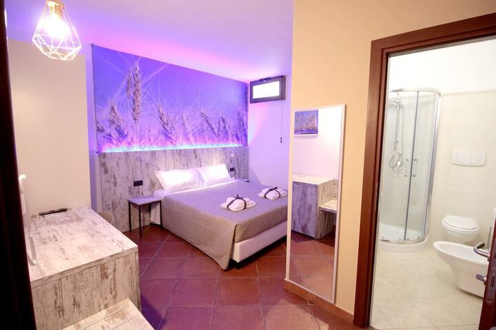 Room 16 of 25