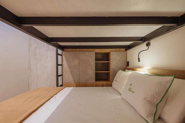 Room 30 of 91