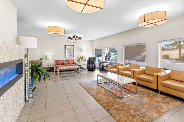 Hotel Interior 3 of 38