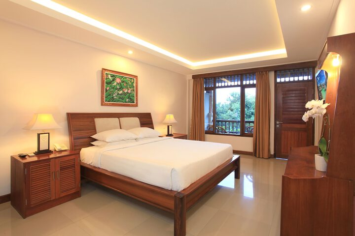 Room 5 of 62