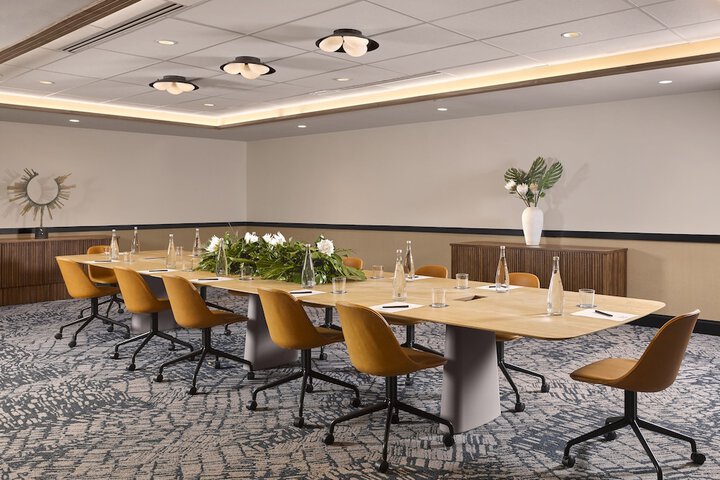Meeting facility