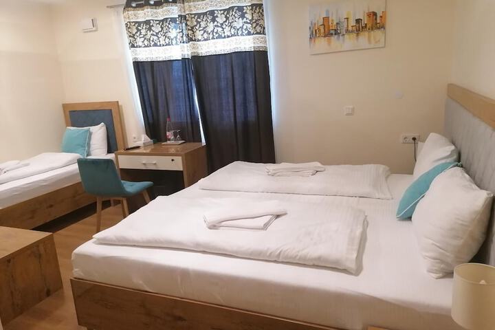 Room 15 of 36