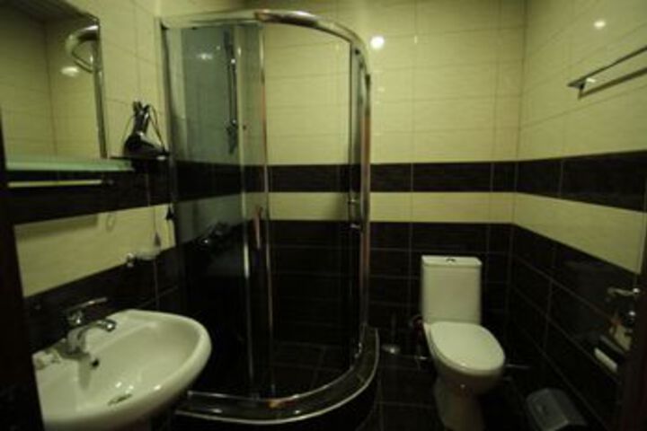Room 4 of 31