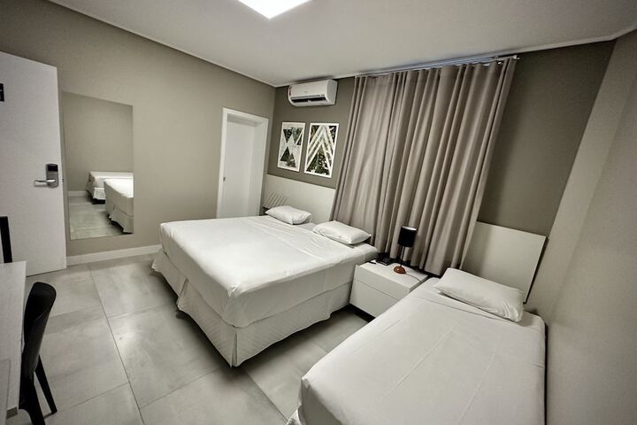 Room 6 of 24