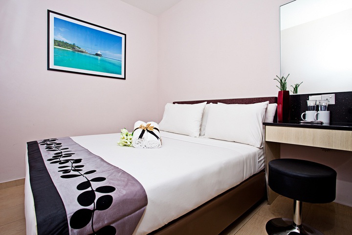 Room 3 of 10