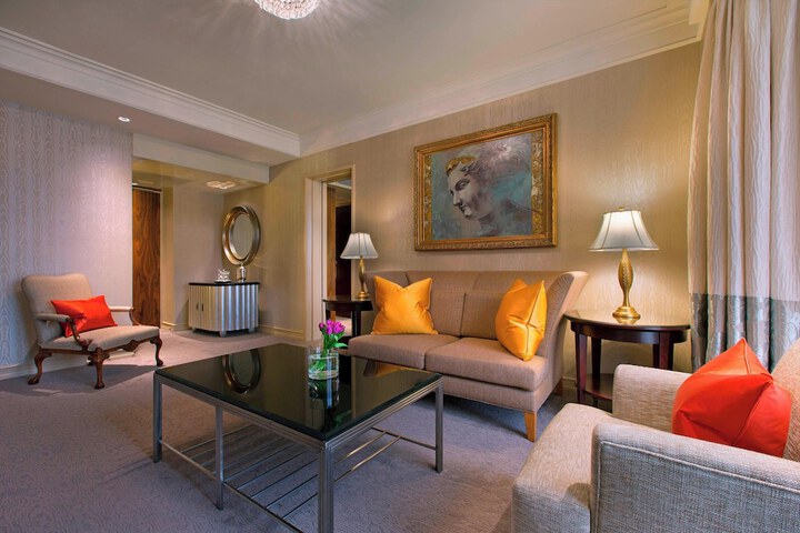 Room 50 of 107