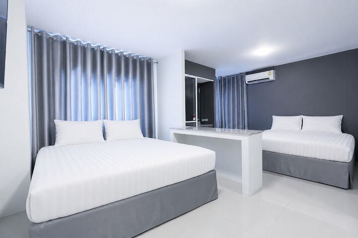 Room 16 of 50