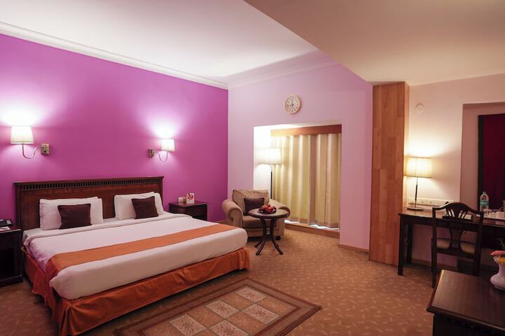 Room 16 of 52