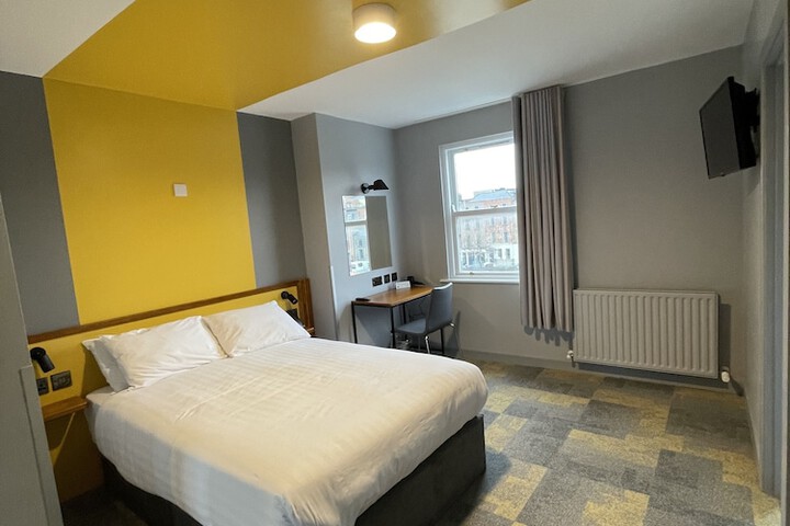 Room 2 of 15