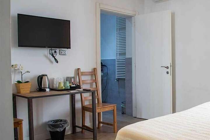 Room 21 of 26
